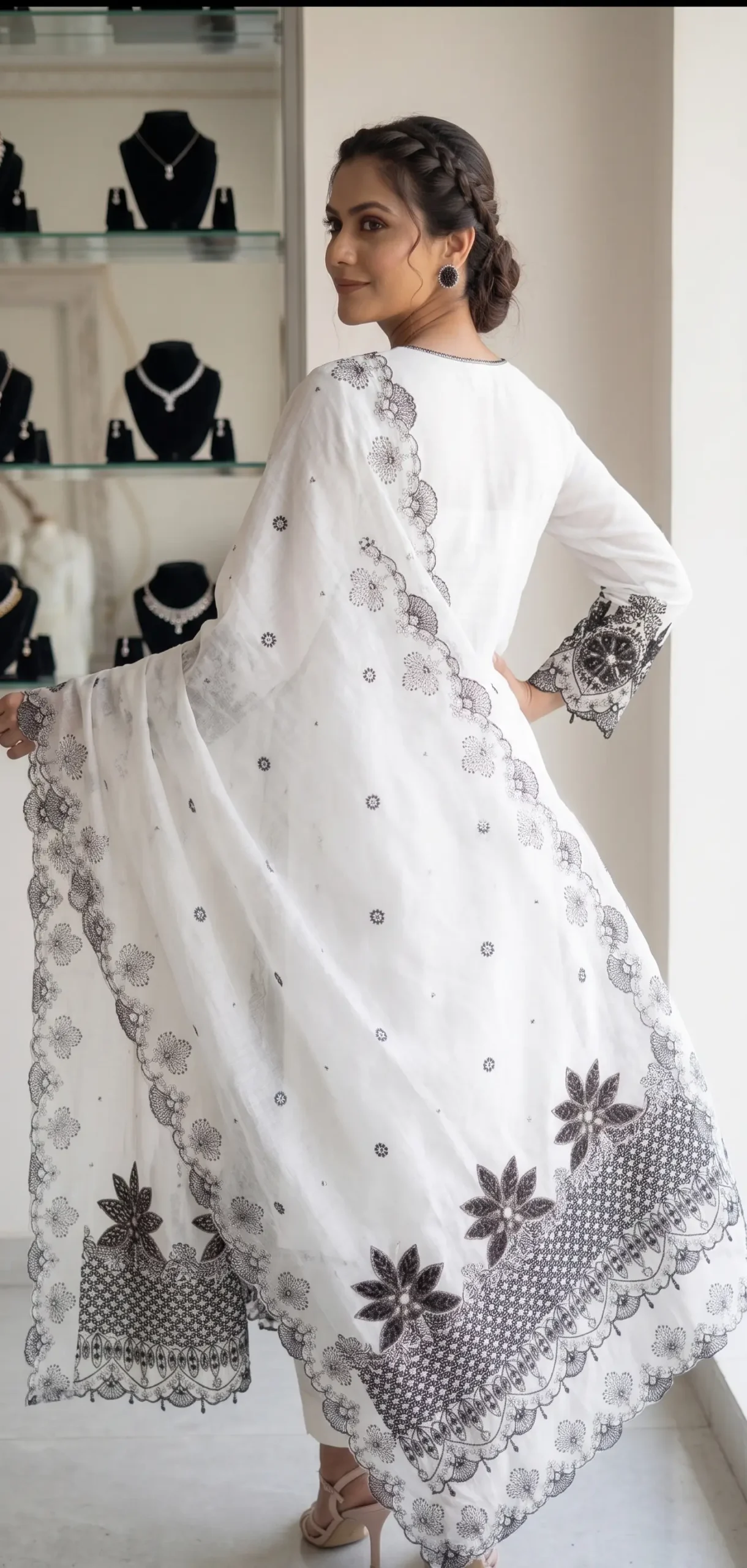 Embroidered Cotton Suit Set - Image 2